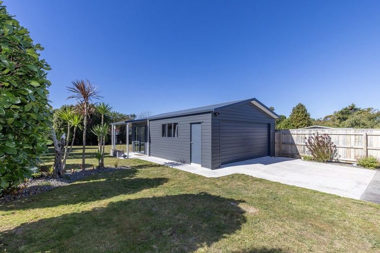 Photo of property in 71 Donovan Road, Paraparaumu Beach, Paraparaumu, 5032