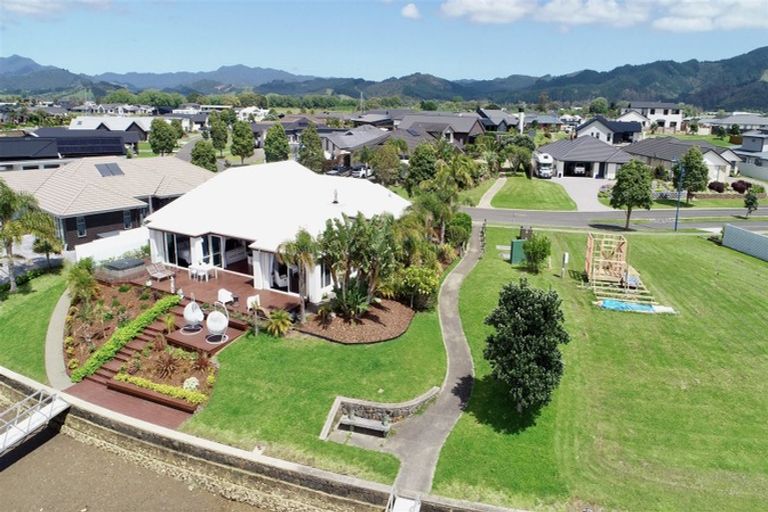 Photo of property in 25 Leeward Drive, Whitianga, 3510