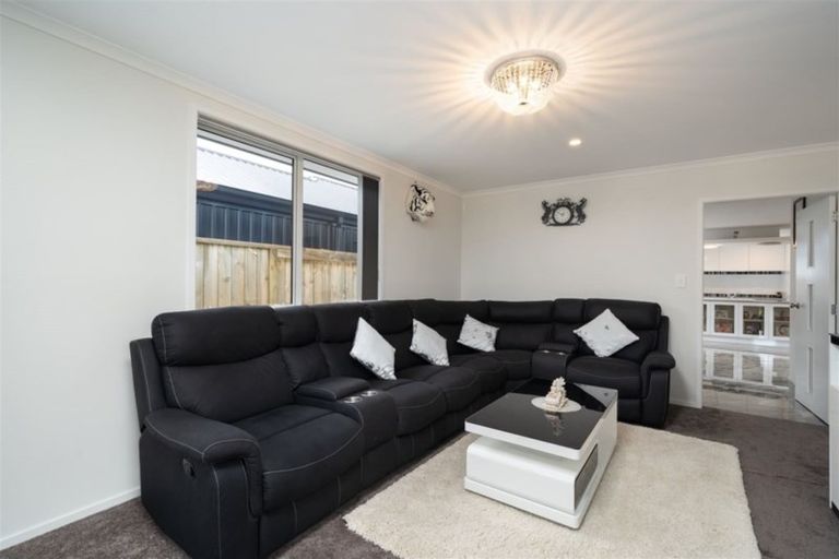 Photo of property in 17 Pimelea Street, Papamoa Beach, Papamoa, 3118