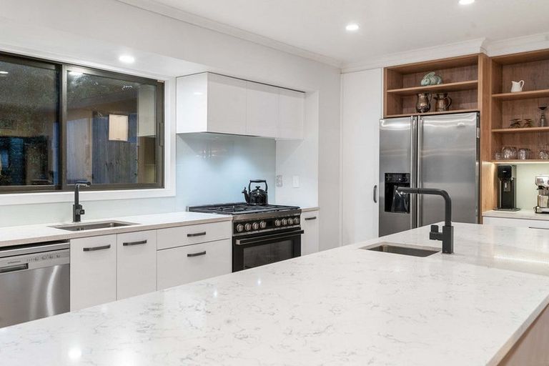 Photo of property in 112 Dickson Road, Papamoa Beach, Papamoa, 3118