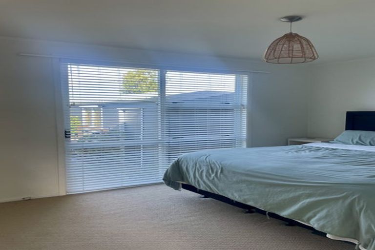 Photo of property in 9 Ross Crescent, Orewa, 0931