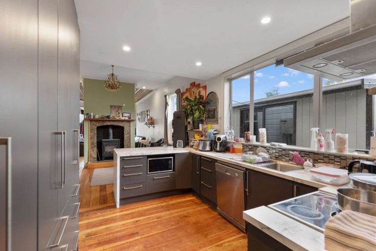 Photo of property in 13 Ongo Road, Hunterville, 4730