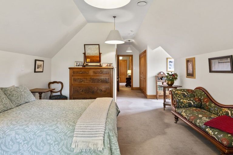 Photo of property in 12 Glenburn Place, Avonhead, Christchurch, 8042