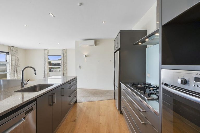 Photo of property in Quarterdeck, 12/4 Buller Street, New Plymouth, 4310