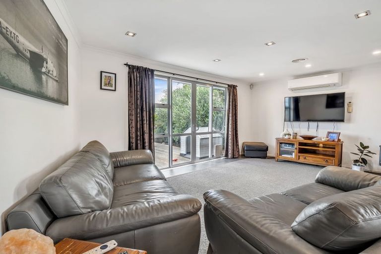 Photo of property in 61 Apollo Parade, Milson, Palmerston North, 4414