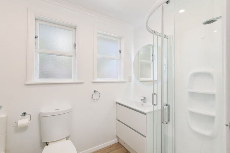 Photo of property in 82 Thomas Street, Stokes Valley, Lower Hutt, 5019