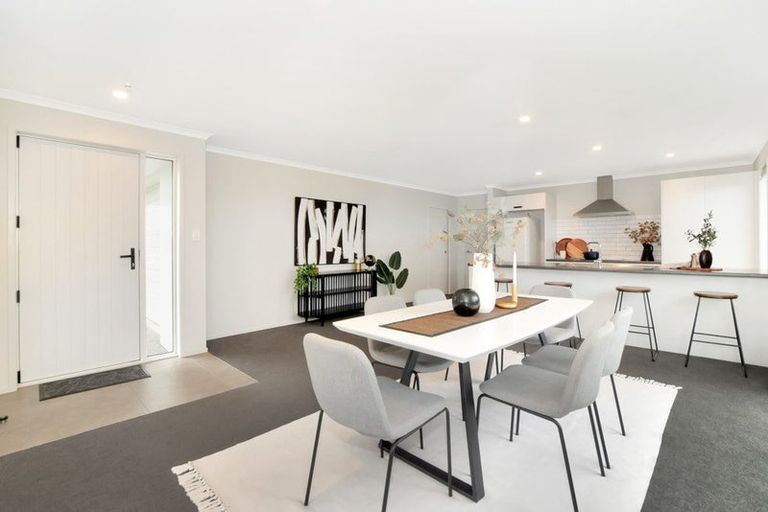 Photo of property in 16 Empire Crescent, Papamoa, 3118