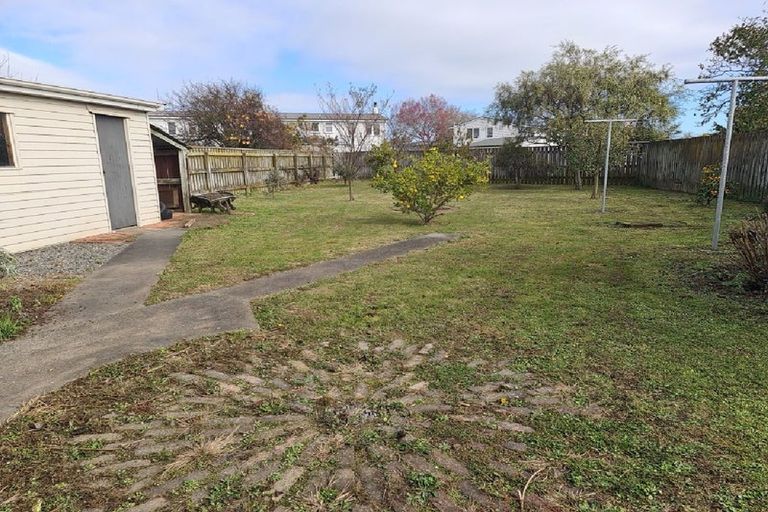 Photo of property in 27 Holland Crescent, Bulls, 4818