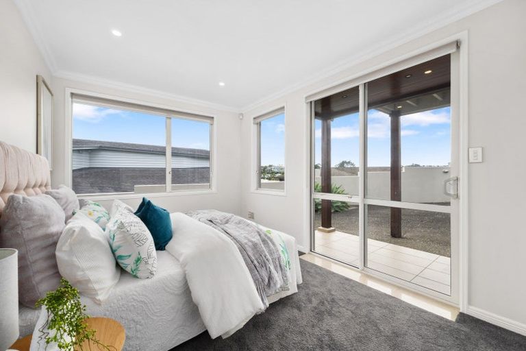 Photo of property in 72 Compass Way, Half Moon Bay, Auckland, 2012