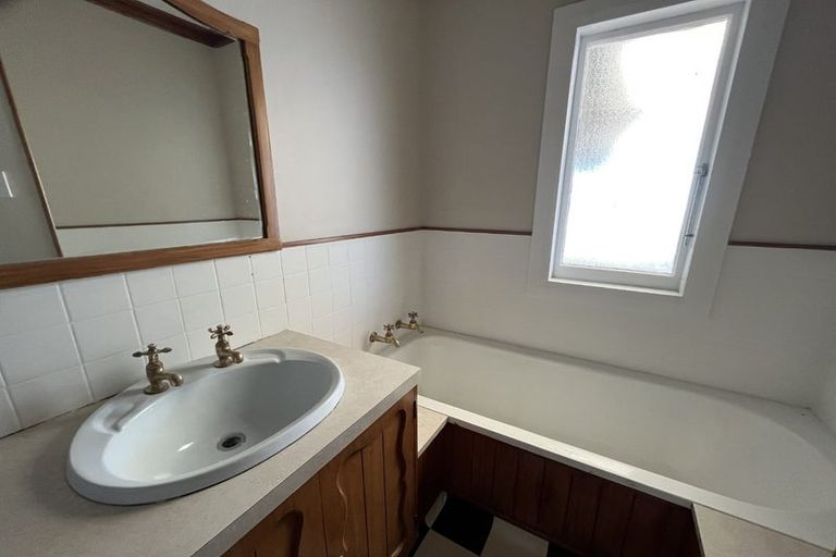 Photo of property in 20 Bryant Street, Takaro, Palmerston North, 4412