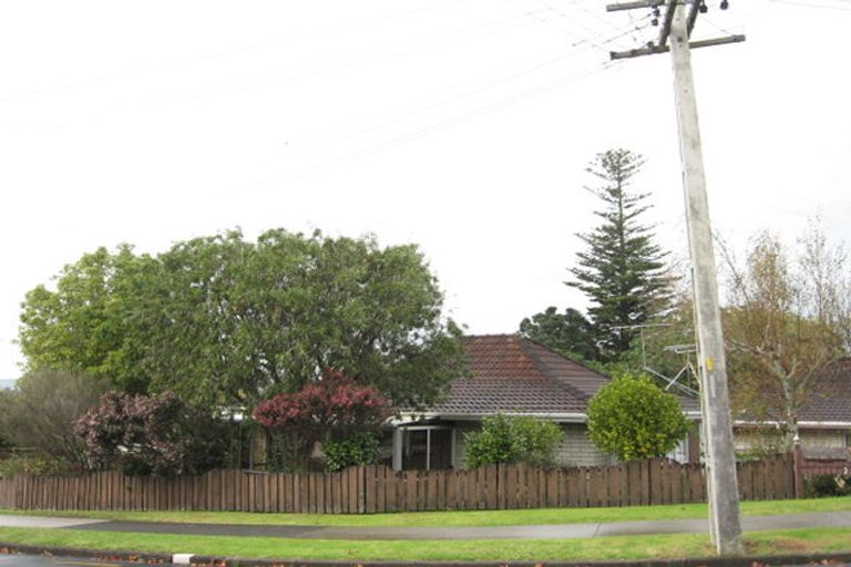 Photo of property in 4/27 Parkhill Road, Mellons Bay, Auckland, 2014