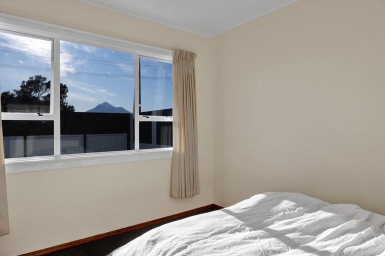 Photo of property in 62 Gisborne Terrace, Opunake, 4616