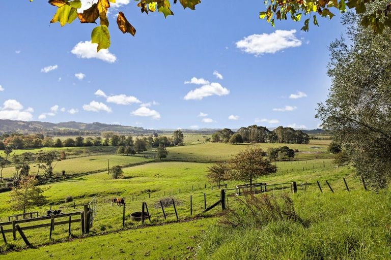 Photo of property in 271 Clevedon Kawakawa Road, Clevedon, Papakura, 2585