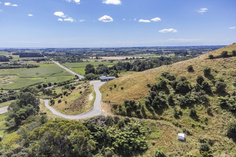 Photo of property in 129 South Manakau Road, Manakau, Otaki, 5583