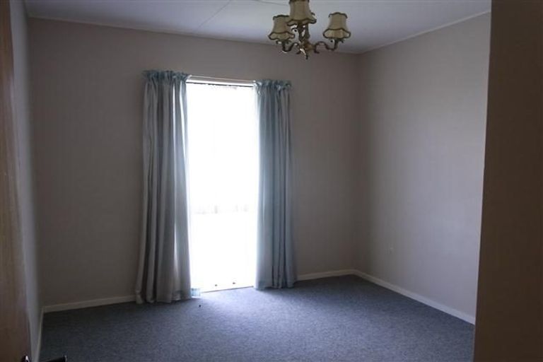 Photo of property in 14 Dellys Grove, Levin, 5510