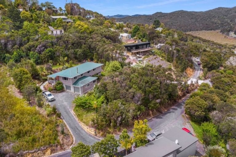 Photo of property in 8 Kaipatiki Rise, Haruru, 0204