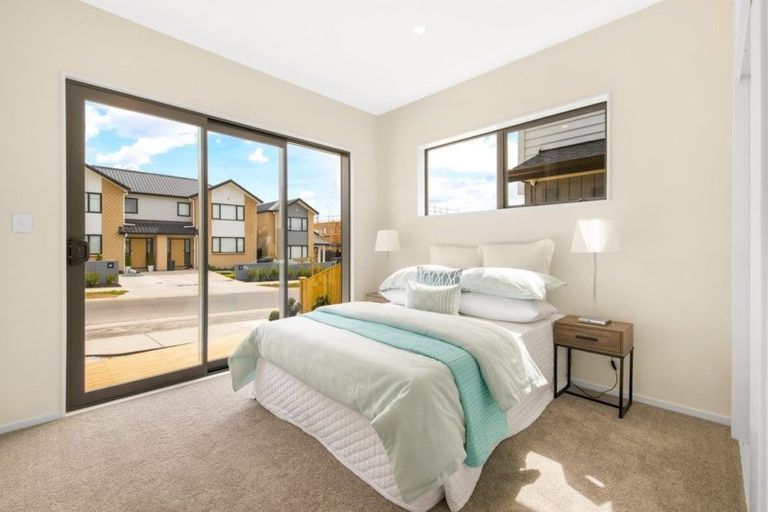 Photo of property in 15 Kearns Drive, Hobsonville, Auckland, 0616