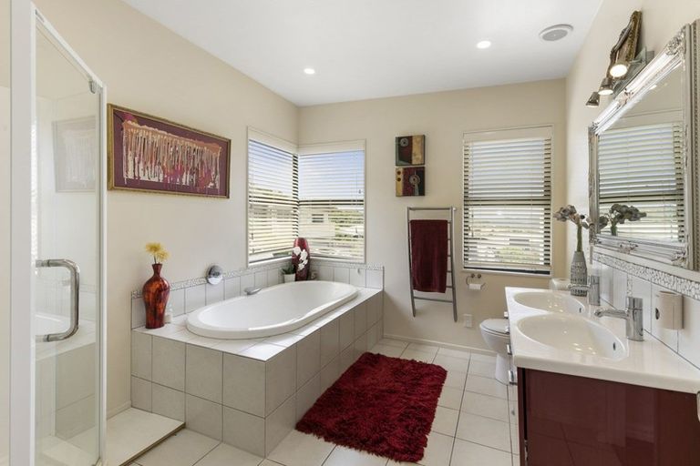 Photo of property in 23 Meadowbank Drive, Belmont, Lower Hutt, 5010