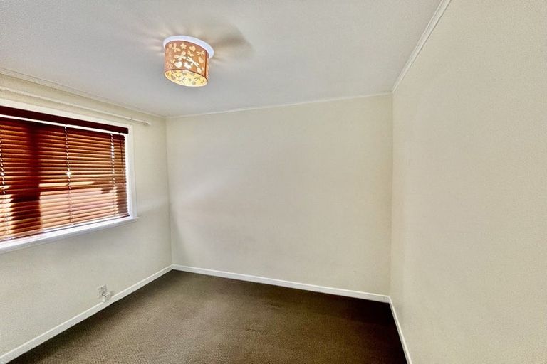 Photo of property in 37 Hillcrest Avenue, Hillcrest, Auckland, 0627