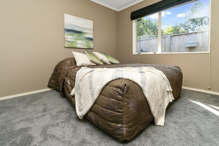 Photo of property in 154 Wattle Farm Road, Wattle Downs, Auckland, 2103