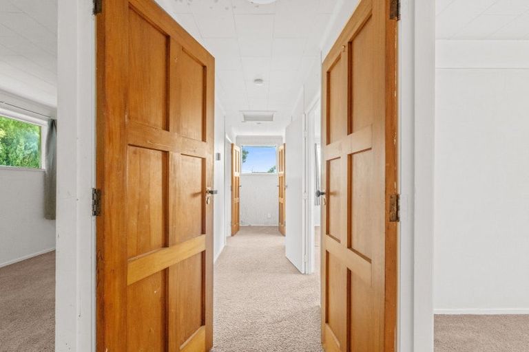 Photo of property in 76 Cambridge Street, Levin, 5510