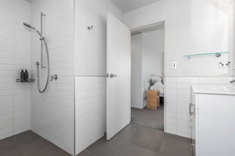 Photo of property in 35 Endeavour Drive, Whitby, Porirua, 5024