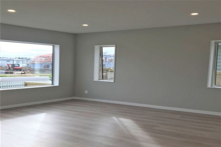 Photo of property in 14 Roa Avenue, Hobsonville, Auckland, 0616