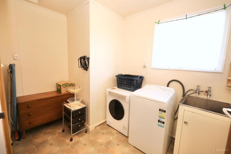 Photo of property in 69 Main North Road, Geraldine, 7930