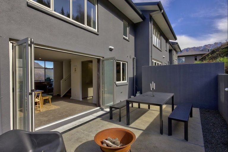 Photo of property in 6a Vancouver Drive, Queenstown, 9300