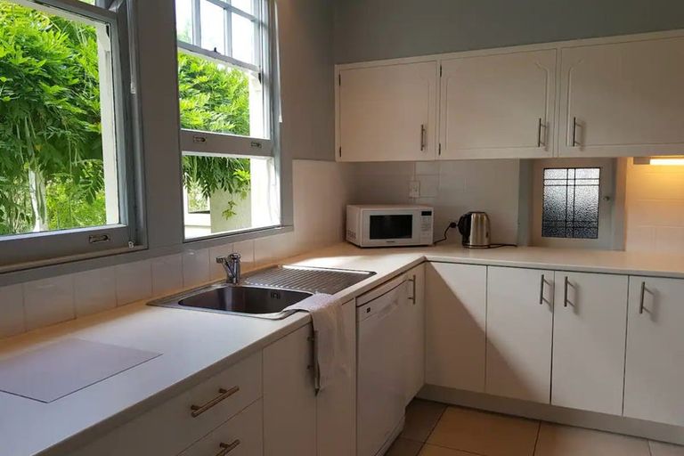 Photo of property in 105 Mcleod Street, Camberley, Hastings, 4120