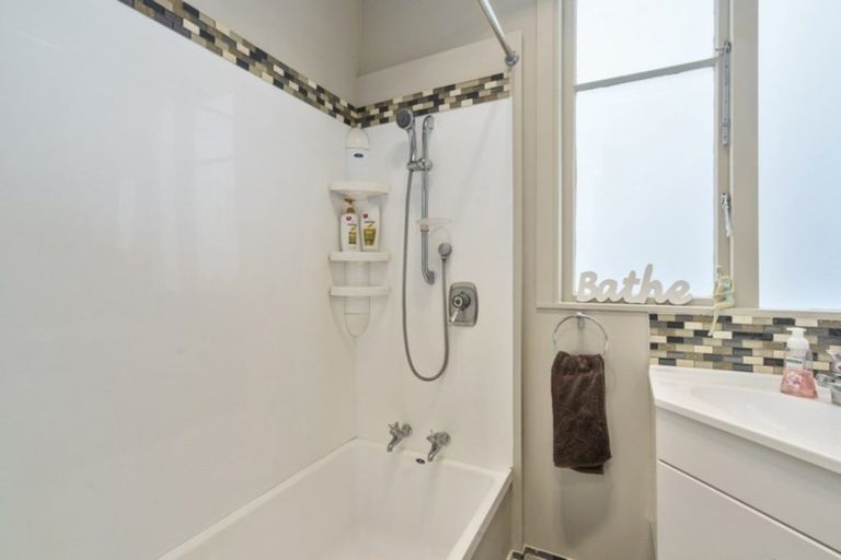 Photo of property in 303 Botanical Road, West End, Palmerston North, 4412