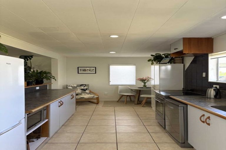 Photo of property in 45 Tait Drive, Greenmeadows, Napier, 4112