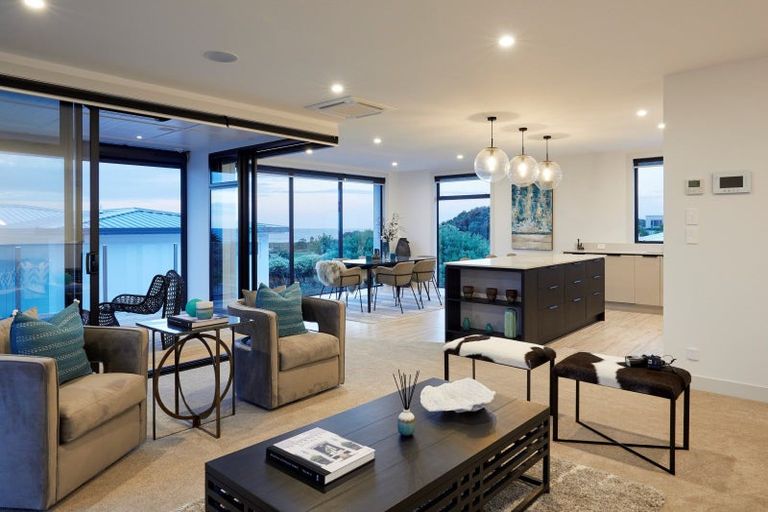 Photo of property in 1015 Papamoa Beach Road, Papamoa Beach, Papamoa, 3118