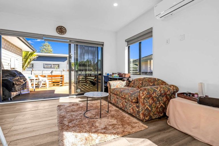 Photo of property in 43b Springs Road, Parakai, 0830