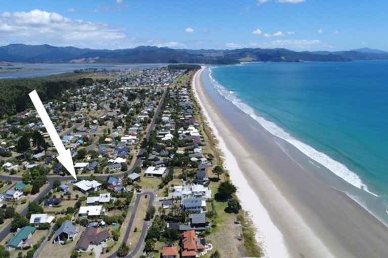 Photo of property in 117 Pacific Parade, Matarangi, Whitianga, 3592