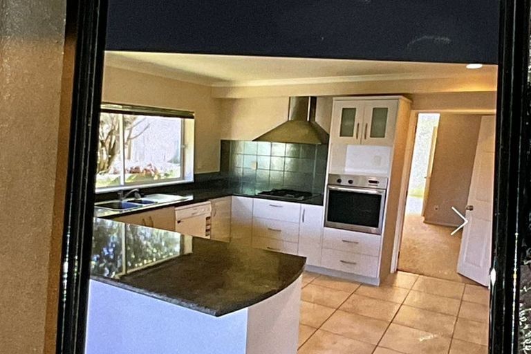 Photo of property in 10 Franshell Crescent, East Tamaki, Auckland, 2013