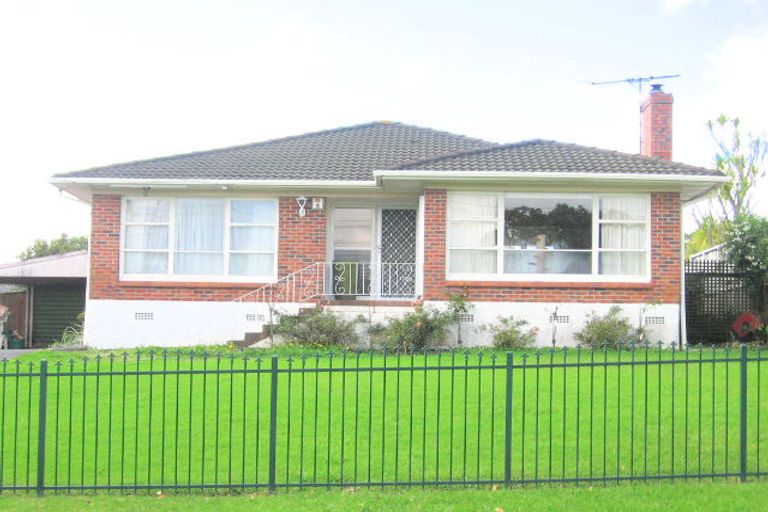 Photo of property in 7 Robert Burke Place, Henderson, Auckland, 0612
