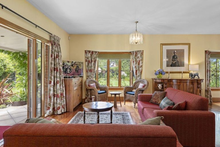 Photo of property in 12 Glenburn Place, Avonhead, Christchurch, 8042