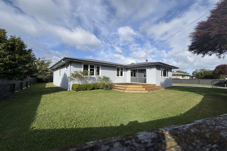 Photo of property in 10 Oriana Place, Highbury, Palmerston North, 4412