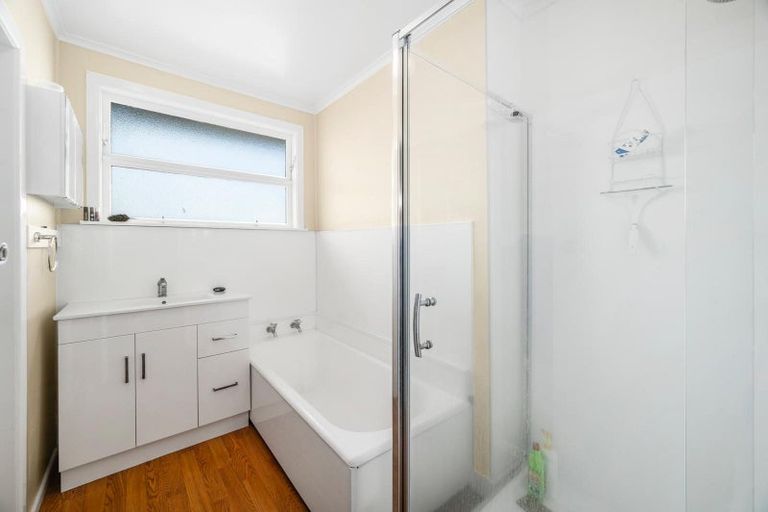 Photo of property in 17 Mckenzie Road, Owhata, Rotorua, 3010