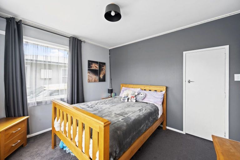 Photo of property in 2/608 Heretaunga Street East, Parkvale, Hastings, 4122