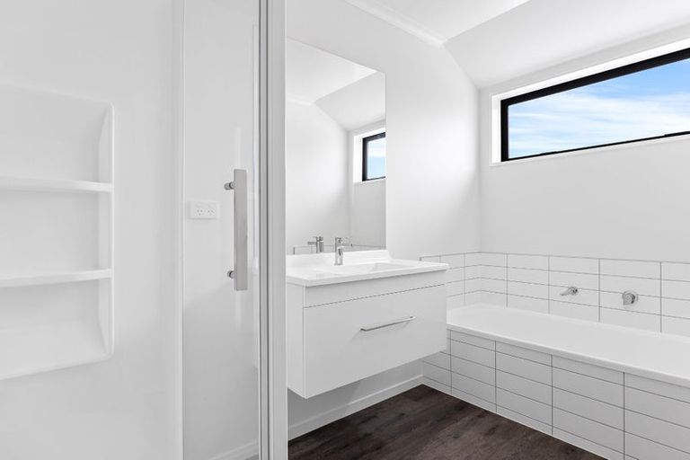 Photo of property in 7 Mcquillan Avenue, Woodend, 7610