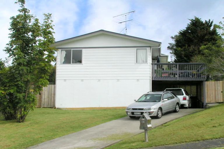 Photo of property in 31 Glenfinn Place, Massey, Auckland, 0614