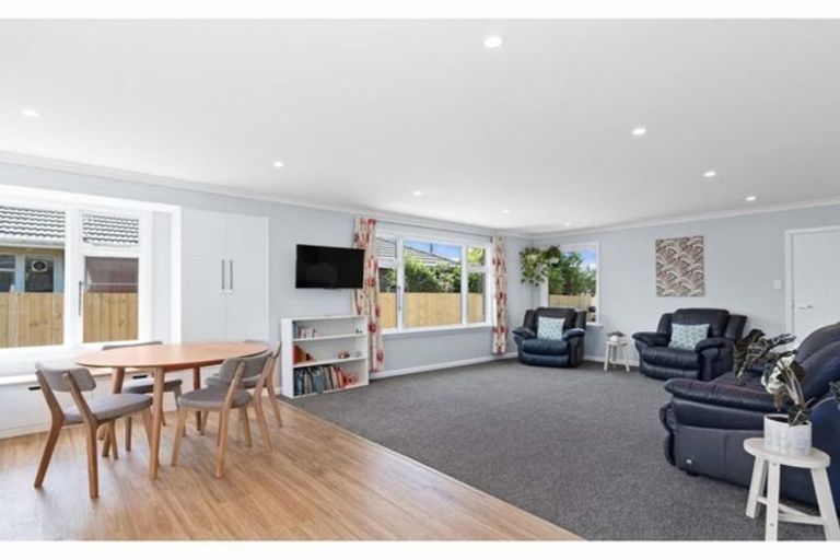 Photo of property in 15 Torquay Place, Bryndwr, Christchurch, 8053