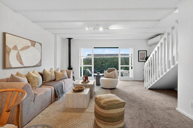 Photo of property in 2/36 Koromiko Street, New Lynn, Auckland, 0600