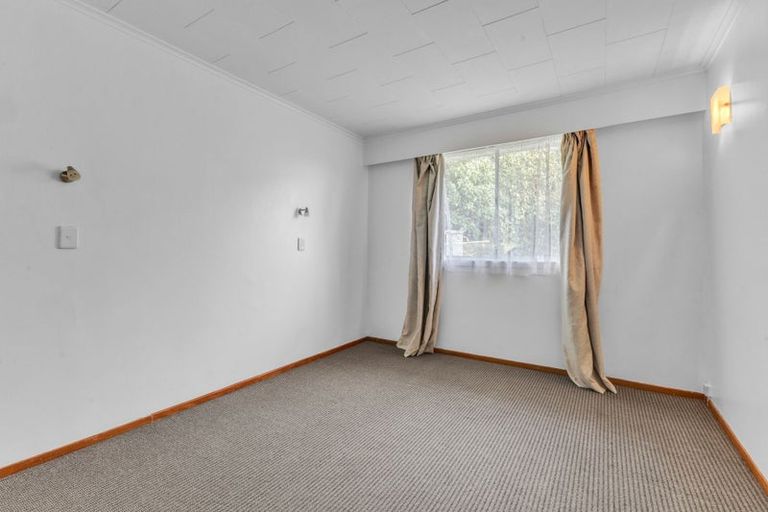 Photo of property in 50 Seaview Road, Marfell, New Plymouth, 4310