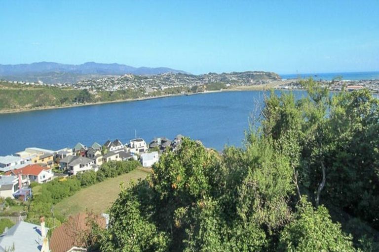 Photo of property in 6 Peranga Terrace, Hataitai, Wellington, 6021