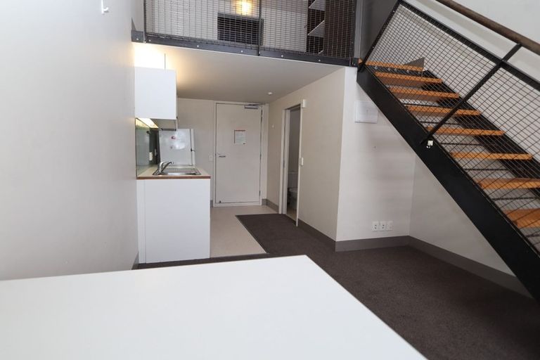 Photo of property in Urbane Apartments, 35/29 Webb Street, Mount Cook, Wellington, 6011