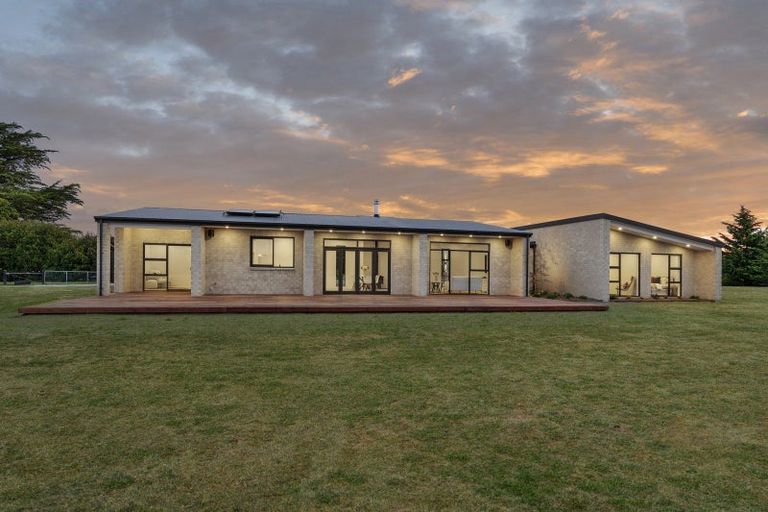 Photo of property in 66 Windsor Drive, Kirwee, Darfield, 7571