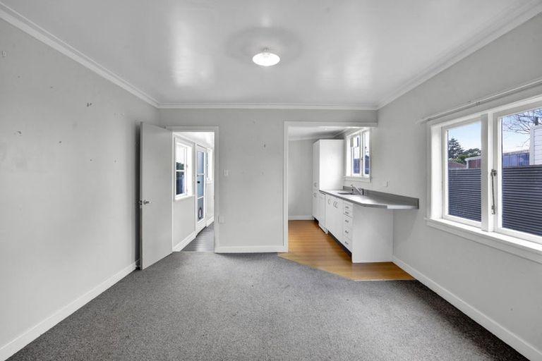 Photo of property in 10 Erin Street, Hawera, 4610